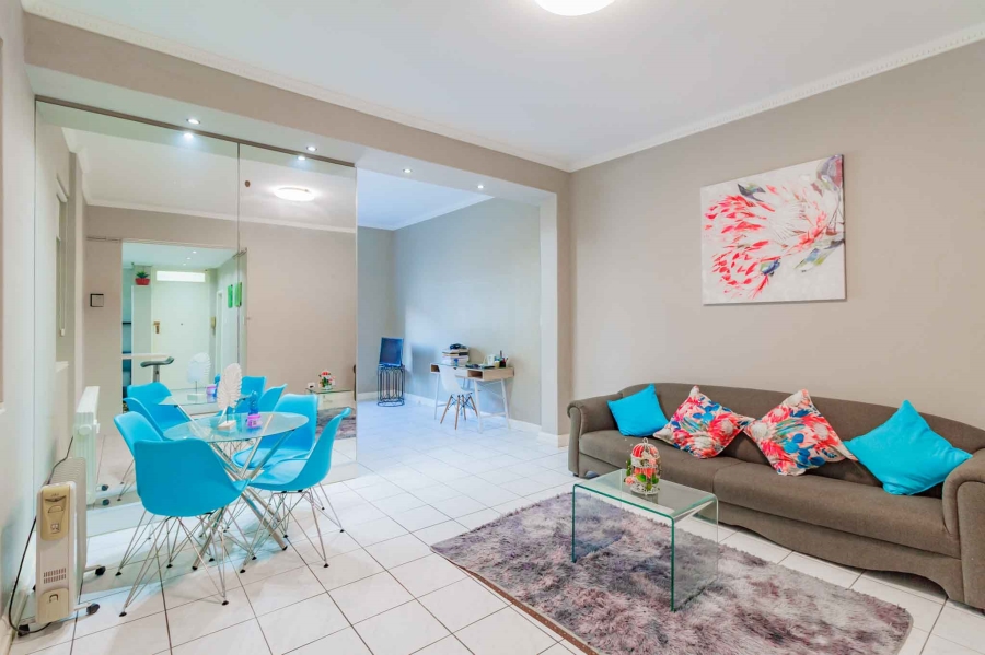 To Let 1 Bedroom Property for Rent in Sea Point Western Cape